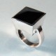 Sortija plata azabache, mod. cuadrado alto 
