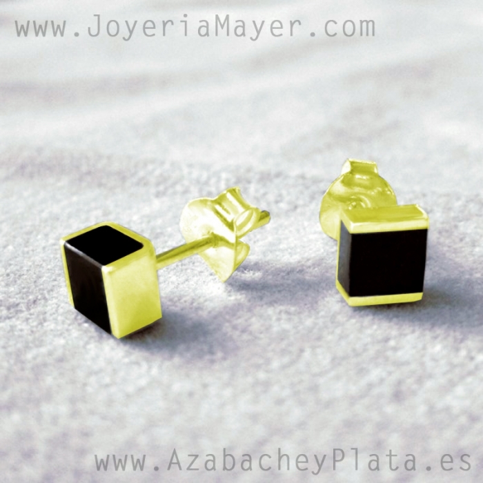 Pendientes de oro y azabache