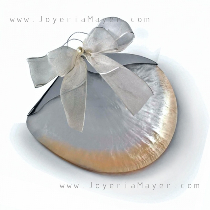 Silver baptismal shell and mother of pearl