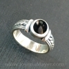 Anillo de plata y azabache