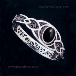 Pulsera de plata y azabache