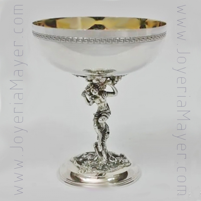 Copas de plata de champagne