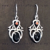 Pendientes de plata, azabache y corales