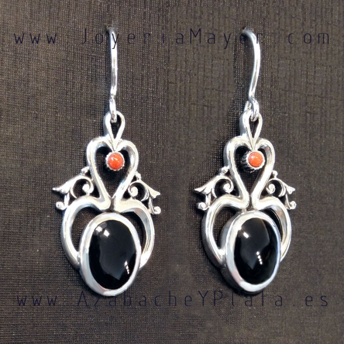 Pendientes de plata, azabache y corales