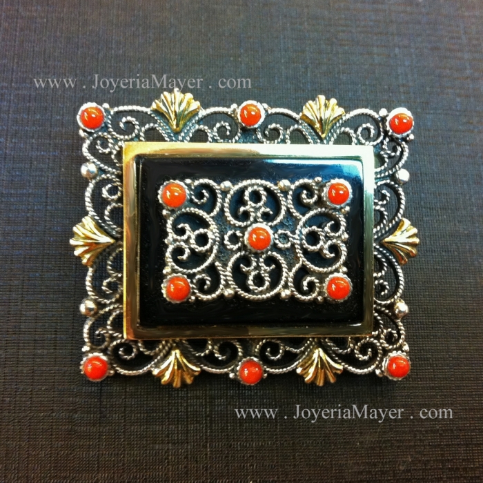 Broche de plata y oro de ley, azabache y coral
