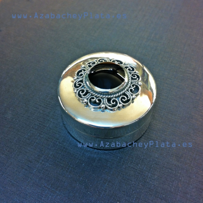 Cajita de plata y azabache
