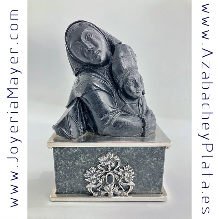 Jet and silver carving Woman and child pipers