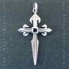 Cruz de Santiago de plata y azabache