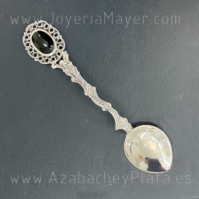 Cucharilla de plata y azabache
