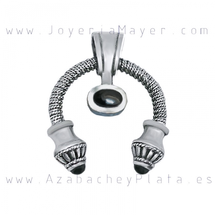 Colgante torque celta de plata y azabache