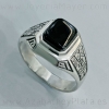 Anillo de plata y azabache