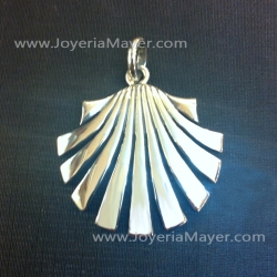 Shell pendant sterling silver Compostela