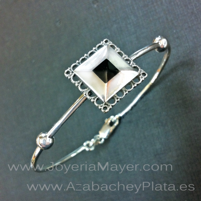 Pulsera de plata y azabache
