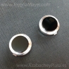 Cubrebotones de plata y azabache